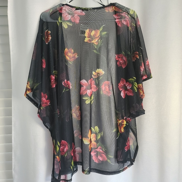 Floral Kimono - Picture 5 of 6